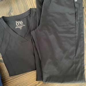 Barco one scrub set! In great shape and super comfy! Size medium top & bottom